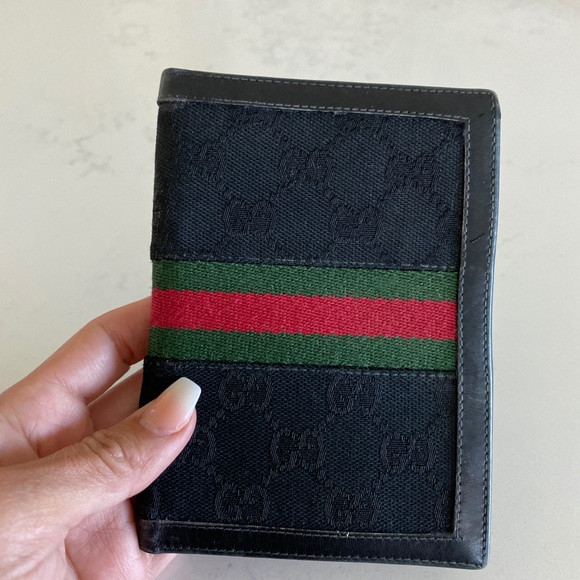 Gucci Accessories - Gucci wallet